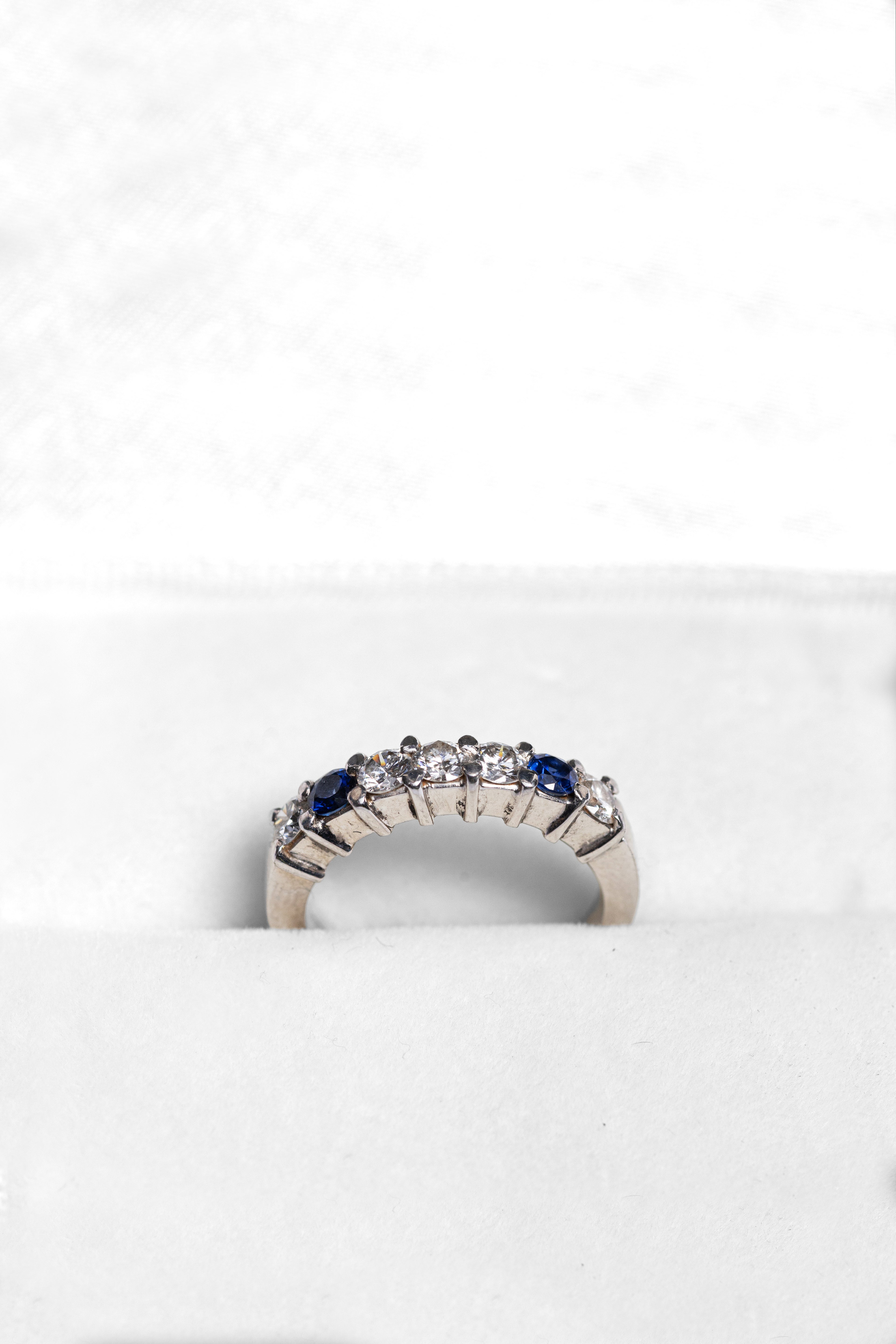 Anillo Medio Cintillo
